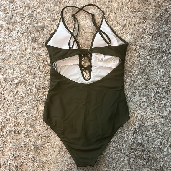 Cupshe One Piece Swim Suit - Picture 2 of 4